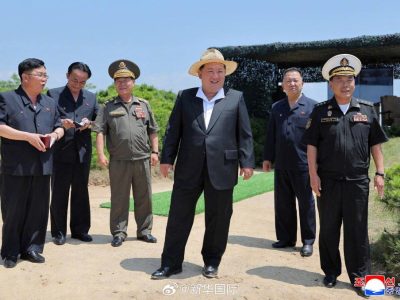 金正恩观摩“姜健”号驱逐舰战斗系统性能评估试验