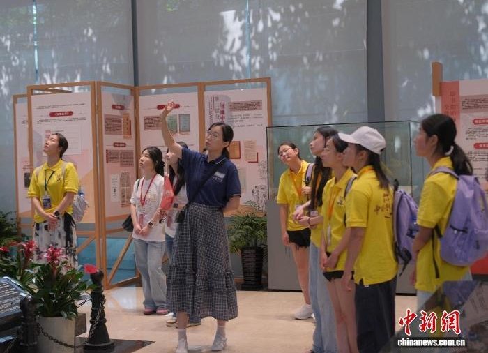 华裔青少年寻根海派文脉 读懂上海故事