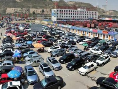 中国二手燃油豪车密集降价 保时捷仅卖15万人民币