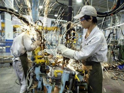 连续数月起伏不定　中国7月两大PMI齐萎缩