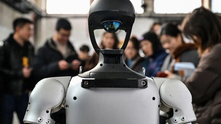 人形机器人　 只是哗众取宠？