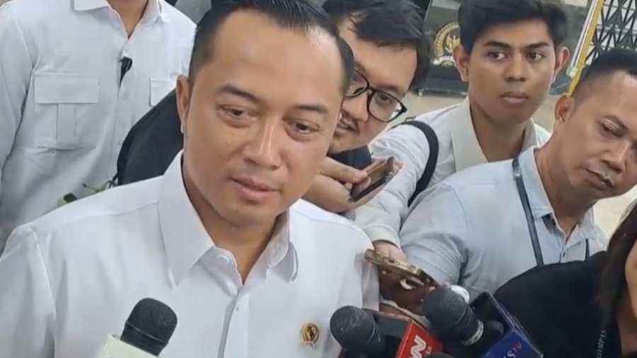 国务秘书要求别将费布里的法律程序与总统挂钩