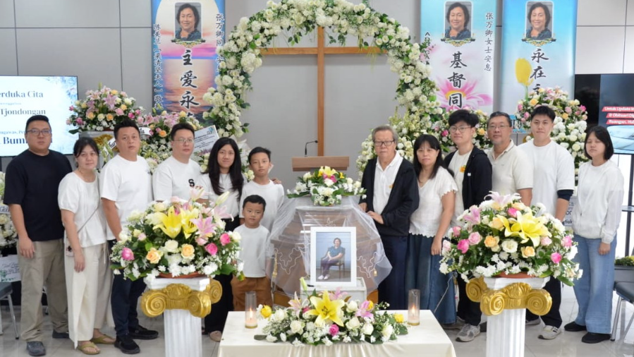 痛失良师益友  风范长存人间 万隆侨中校友会主席蔡张万卿女士息劳安返天家