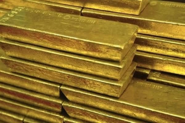 金价五个月来首现月度上涨 短期料横盘整理