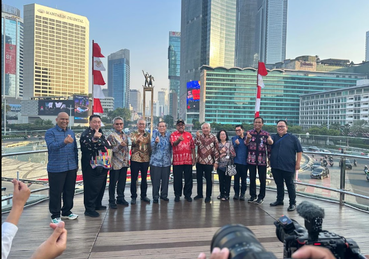 Transjakarta携手Permata基金会强化包容性服务接收5辆无障碍服务车并获公交站台冠名改造