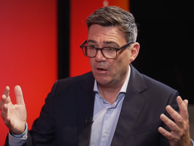 英首相：重返欧盟是英国可考虑的选项之一
