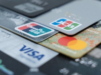 信用卡数量大减1000万　 中国民众不爱花钱了？