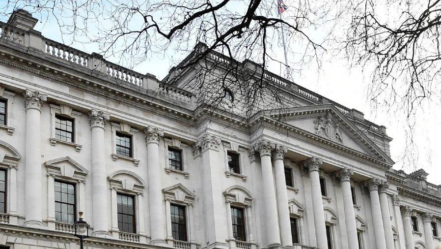 近30年新高利率　英国动荡中发债
