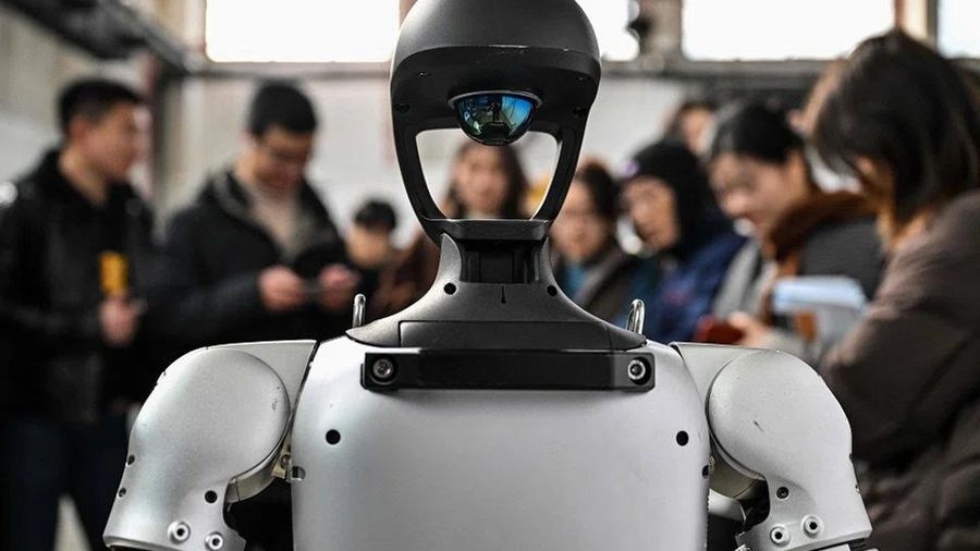 人形机器人第一股上市腰斩　中国学到宝贵一课？