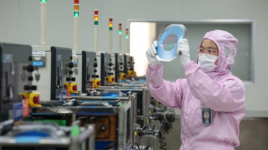 中首8个月工业盈利亮眼　 电子业翻1.1倍