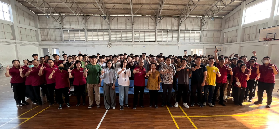泗水小太阳三语学校举办2026教育展21家高校及教育机构进校园 为高中生提供丰富升学资讯