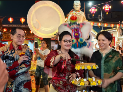 三宝垄各界嘉宾齐聚唐人街共庆中秋