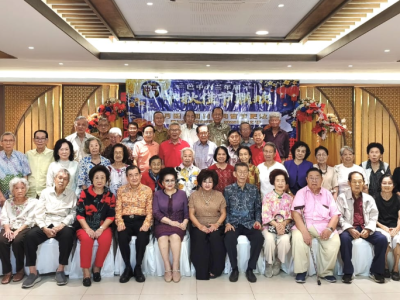 . 巴中63年届同学会雅加达欢聚 共庆中秋佳节  