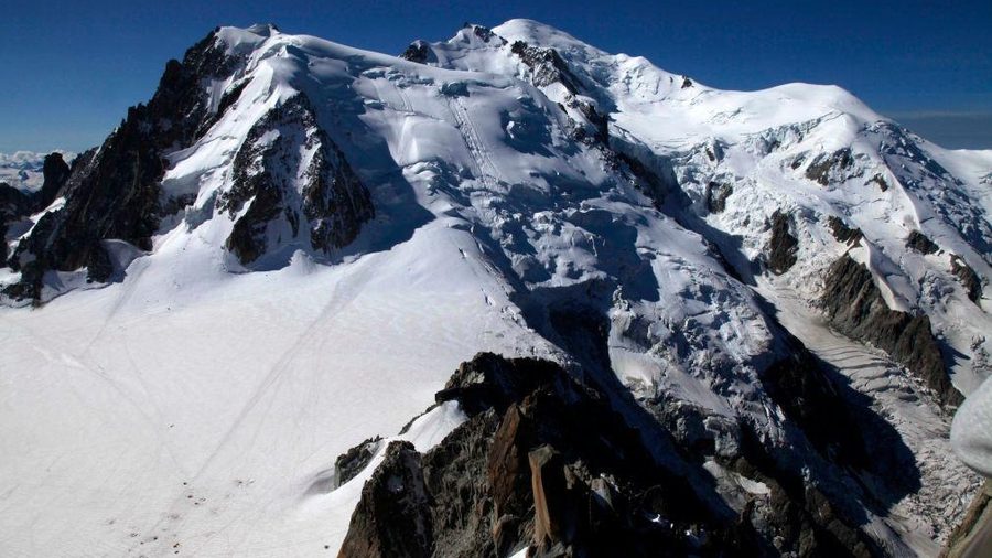 勃朗峰雪顶3年“长高”近2米